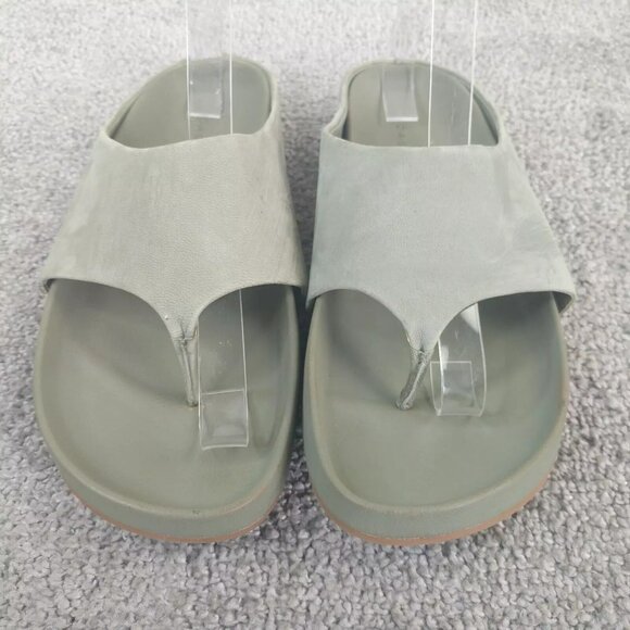 Caslon Sandals Womens Size 7.5 Shoes Thong Sandal Sage Green Slip On Leather - Picture 1 of 12